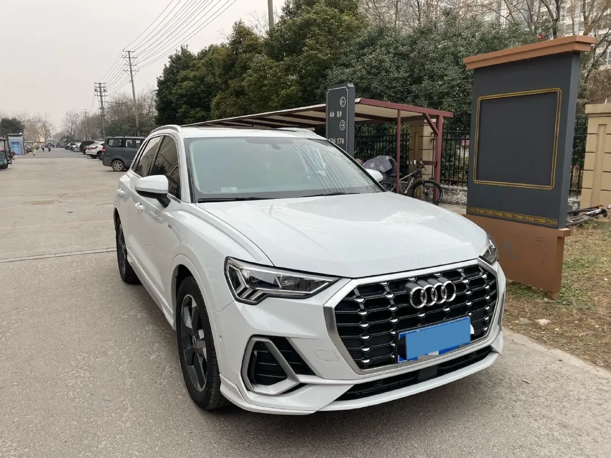 2022 Audi Q3 1.4T 150HP L4 7DCT,autocango,china used car exporter,china ev exporter,chinese used car exporter,chinese used ev exporter
