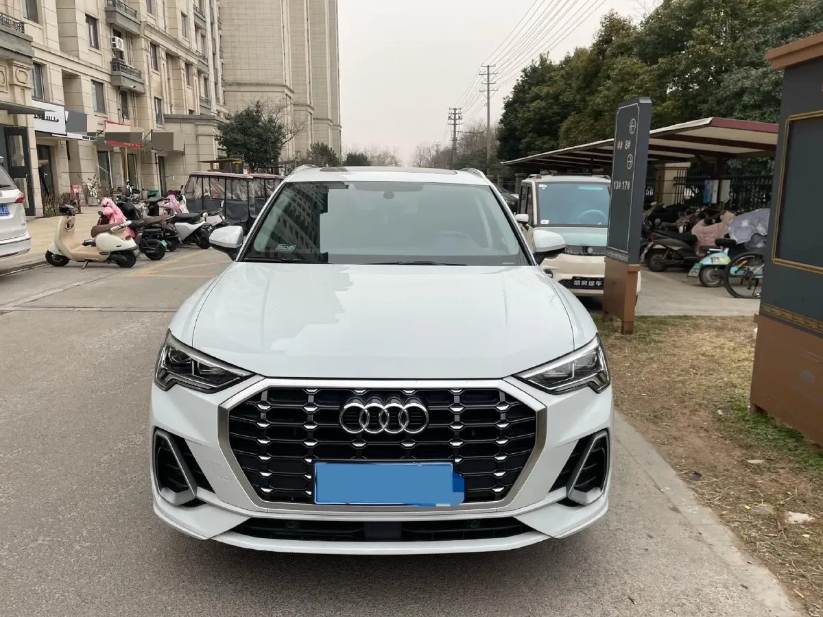 2022 Audi Q3 1.4T 150HP L4 7DCT,autocango,china used car exporter,china ev exporter,chinese used car exporter,chinese used ev exporter