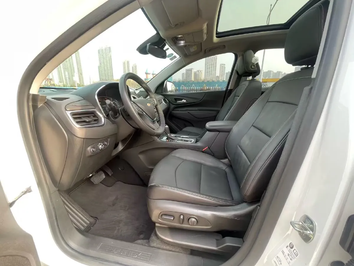 2018 Chevrolet Equinox 2.0T 260HP L4 9AT,autocango,china used car exporter,china ev exporter,chinese used car exporter,chinese used ev exporter