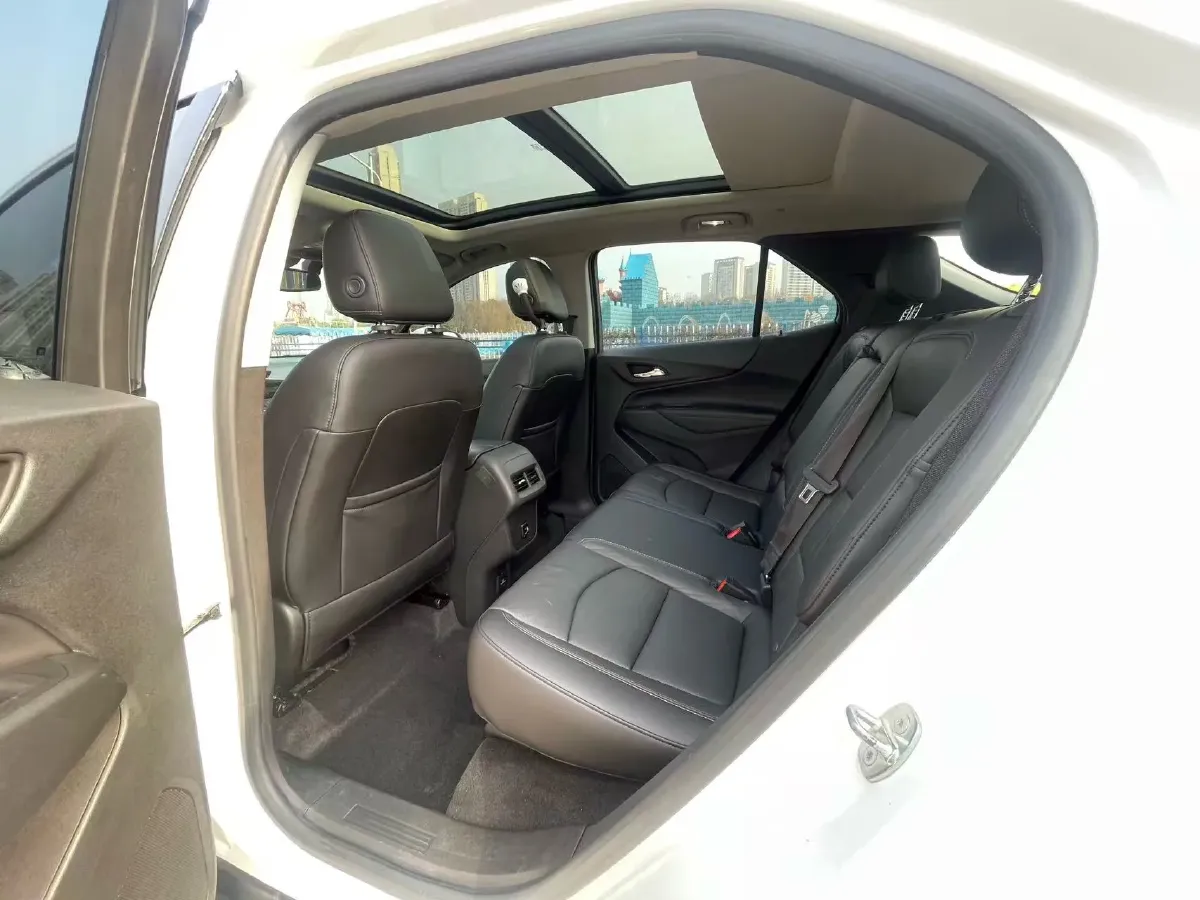 2018 Chevrolet Equinox 2.0T 260HP L4 9AT,autocango,china used car exporter,china ev exporter,chinese used car exporter,chinese used ev exporter