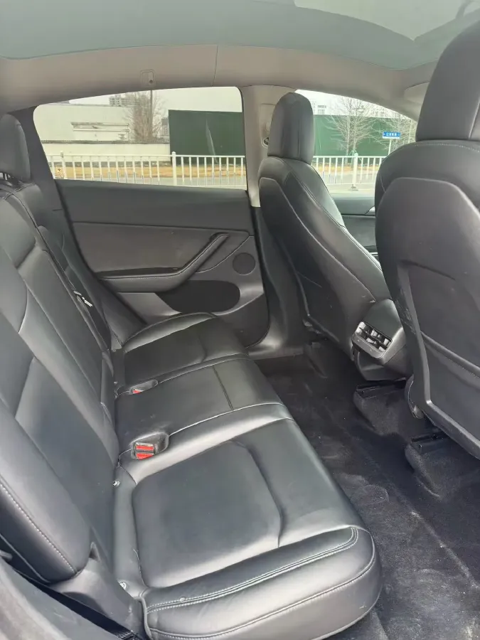 2022 Tesla Model Y BEV 60KWH,autocango,china used car exporter,china ev exporter,chinese used car exporter,chinese used ev exporter