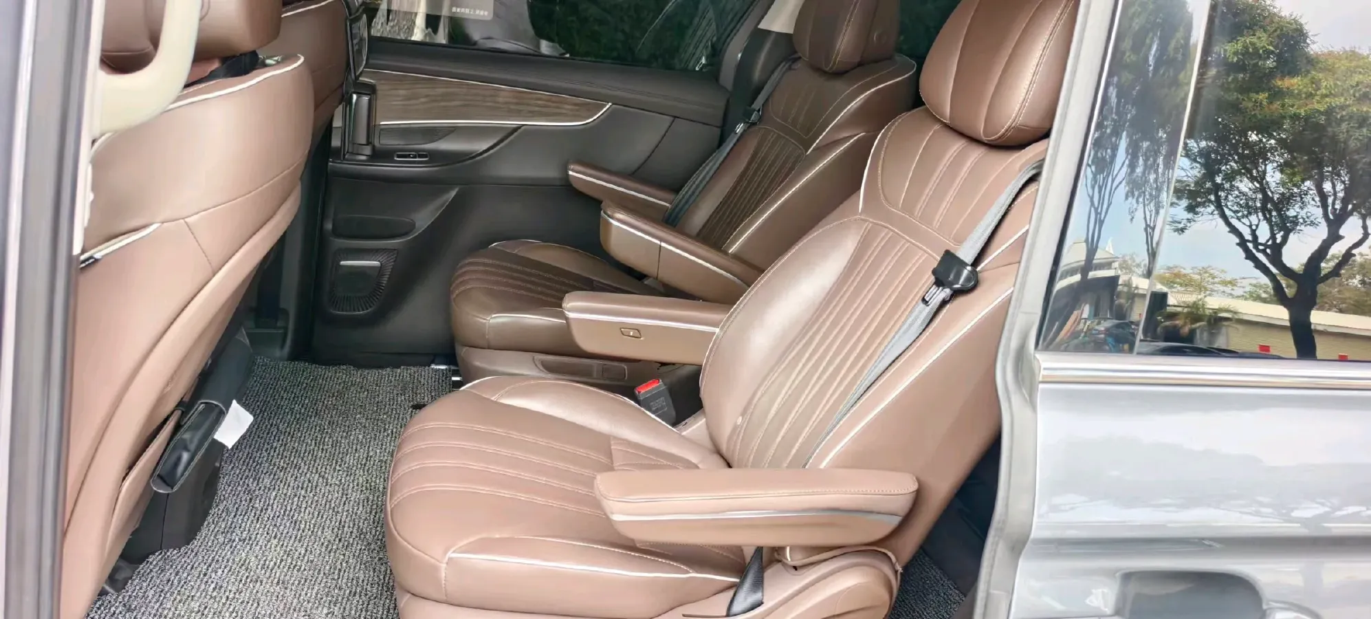 2022 Roewe iMAX8 BEV 90KWH,autocango,china used car exporter,china ev exporter,chinese used car exporter,chinese used ev exporter