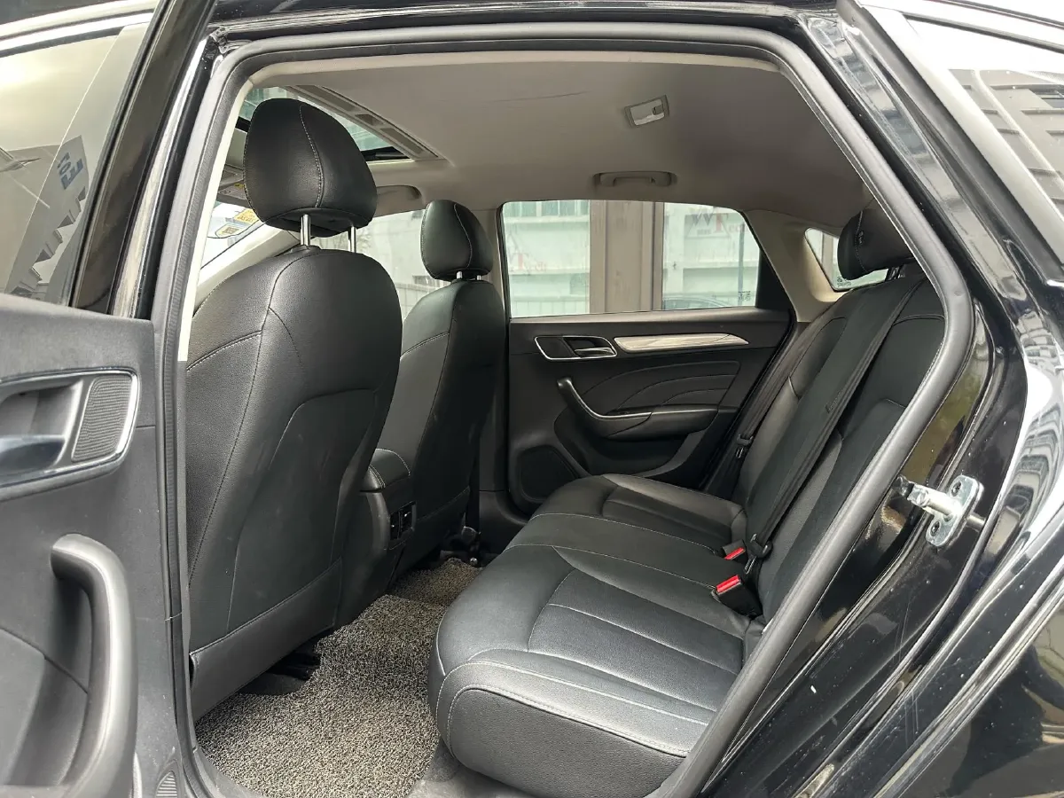 2017 Roewe i6 1.0T 125HP L3 2AT PHEV,autocango,china used car exporter,china ev exporter,chinese used car exporter,chinese used ev exporter