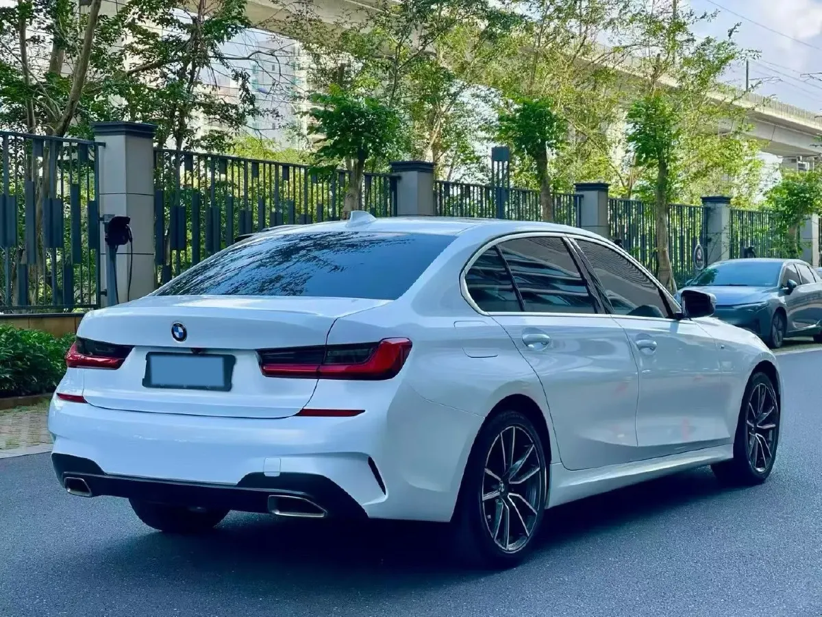 2021 BMW 3 Series 2.0T 156HP L4 8AT,autocango,china used car exporter,china ev exporter,chinese used car exporter,chinese used ev exporter