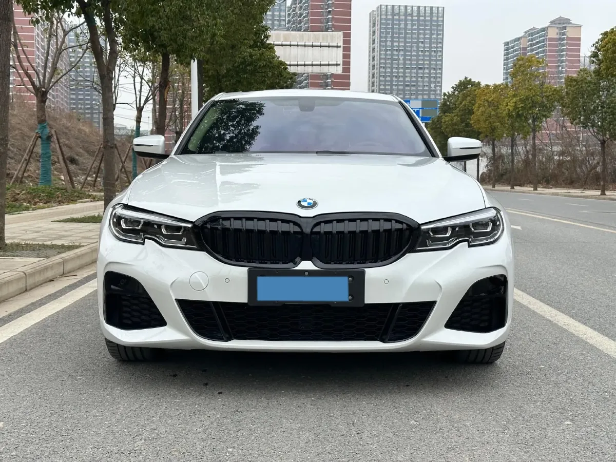 2022 BMW 3 Series 2.0T 156HP L4 8AT,autocango,china used car exporter,china ev exporter,chinese used car exporter,chinese used ev exporter