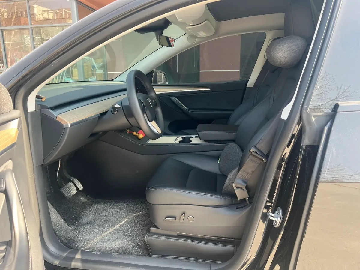 2022 Tesla Model Y BEV 60KWH,autocango,china used car exporter,china ev exporter,chinese used car exporter,chinese used ev exporter