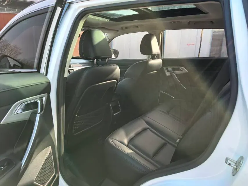 2018 Geely Azkarra 2.0L 141HP L4 6MT,autocango,china used car exporter,china ev exporter,chinese used car exporter,chinese used ev exporter