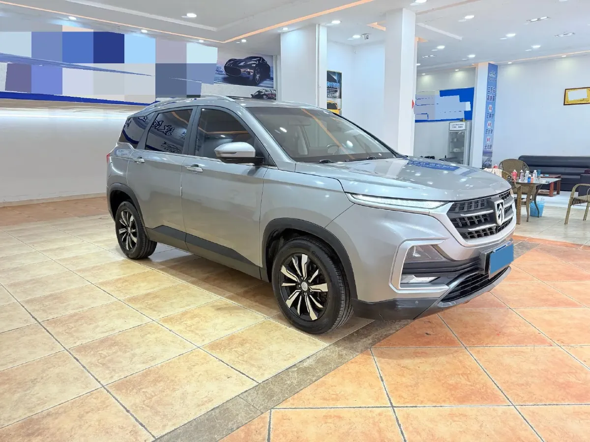 2018 BaoJun 530 1.5T 150HP L4 6DCT,autocango,china used car exporter,china ev exporter,chinese used car exporter,chinese used ev exporter