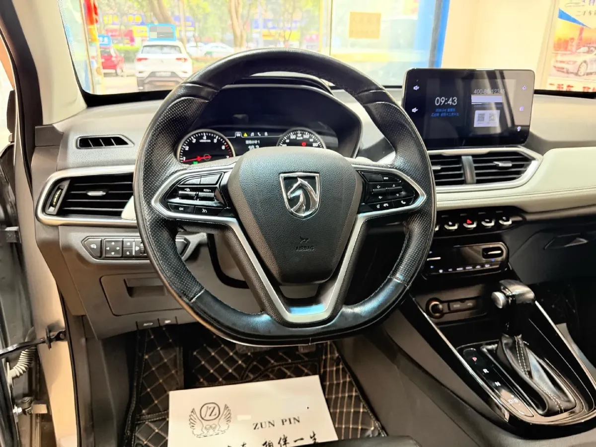 2018 BaoJun 530 1.5T 150HP L4 6DCT,autocango,china used car exporter,china ev exporter,chinese used car exporter,chinese used ev exporter