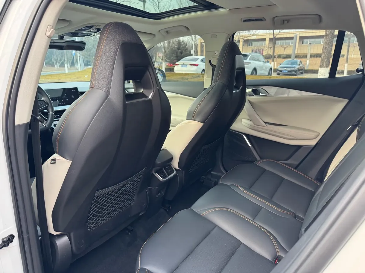 2020 LYNK&CO 06 1.5T 177HP L3 7DCT,autocango,china used car exporter,china ev exporter,chinese used car exporter,chinese used ev exporter