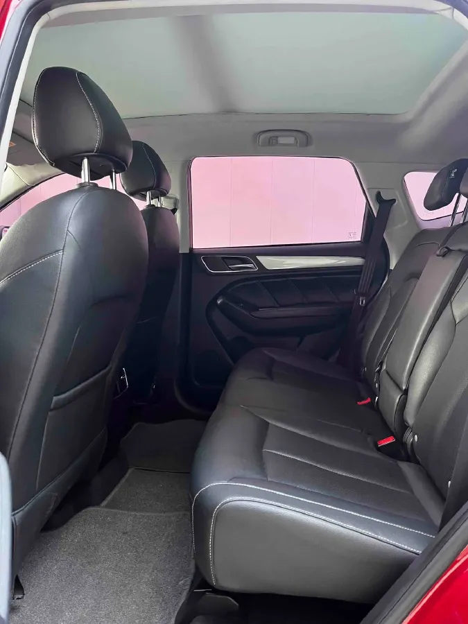 2018 Roewe RX5 2.0T 220HP L4 6DCT,autocango,china used car exporter,china ev exporter,chinese used car exporter,chinese used ev exporter