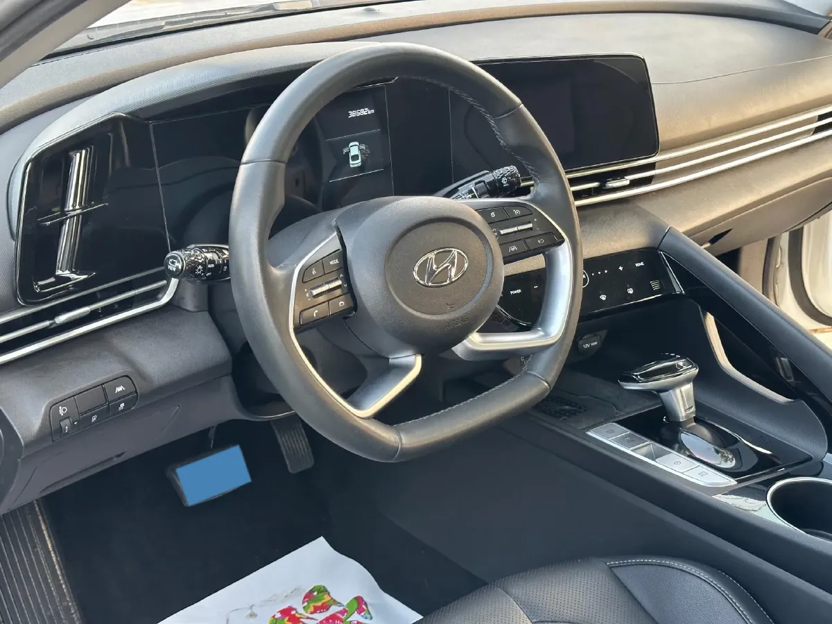 2022 Hyundai Elantra 1.5L 115HP L4 CVT,autocango,china used car exporter,china ev exporter,chinese used car exporter,chinese used ev exporter