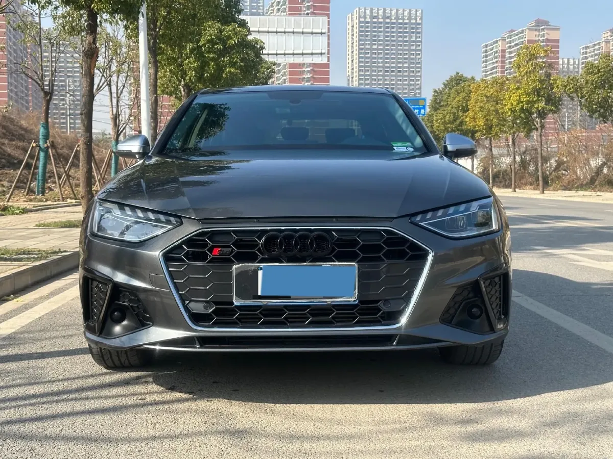 2022 Audi A4L 2.0T 150HP L4 7DCT,autocango,china used car exporter,china ev exporter,chinese used car exporter,chinese used ev exporter