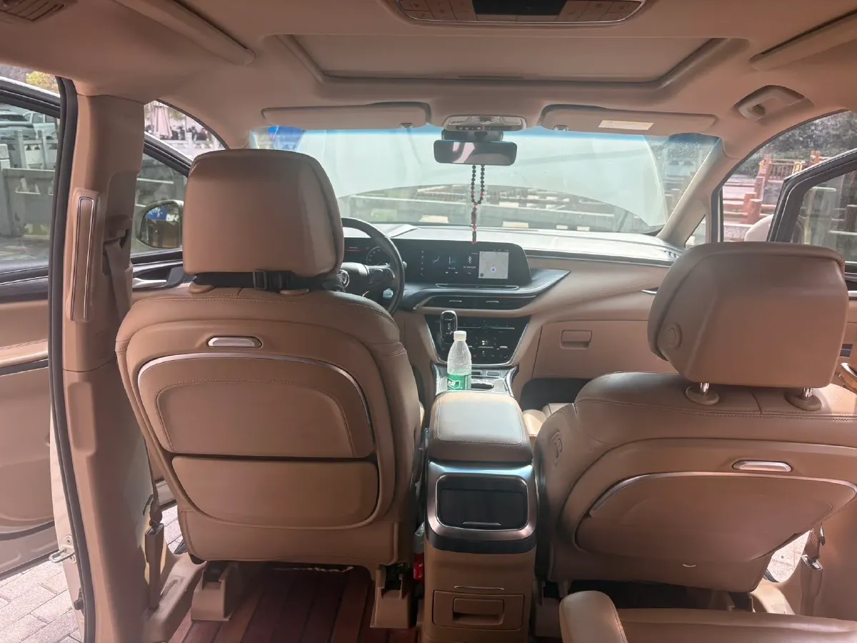 2021 Buick GL8 2.0T 237HP L4 9AT,autocango,china used car exporter,china ev exporter,chinese used car exporter,chinese used ev exporter