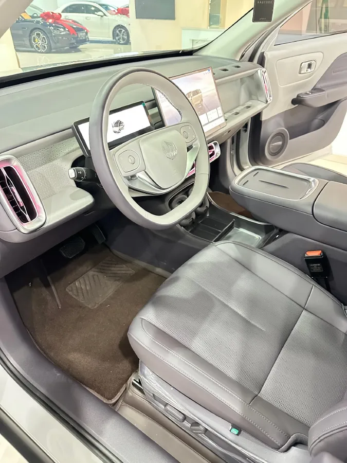 2025 Leapmotor B10 BEV 56.2KWH,autocango,china used car exporter,china ev exporter,chinese used car exporter,chinese used ev exporter