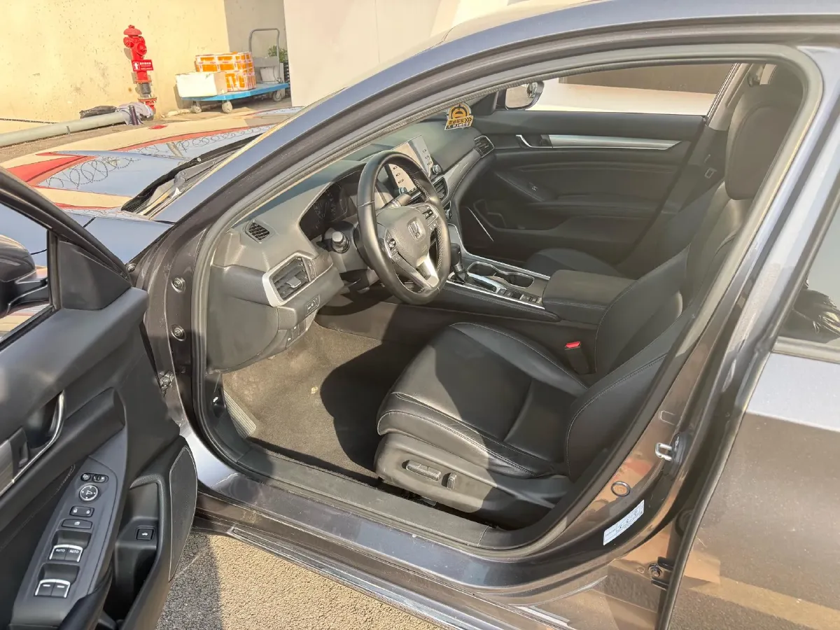 2021 Honda Accord 1.5T 194HP L4 CVT,autocango,china used car exporter,china ev exporter,chinese used car exporter,chinese used ev exporter