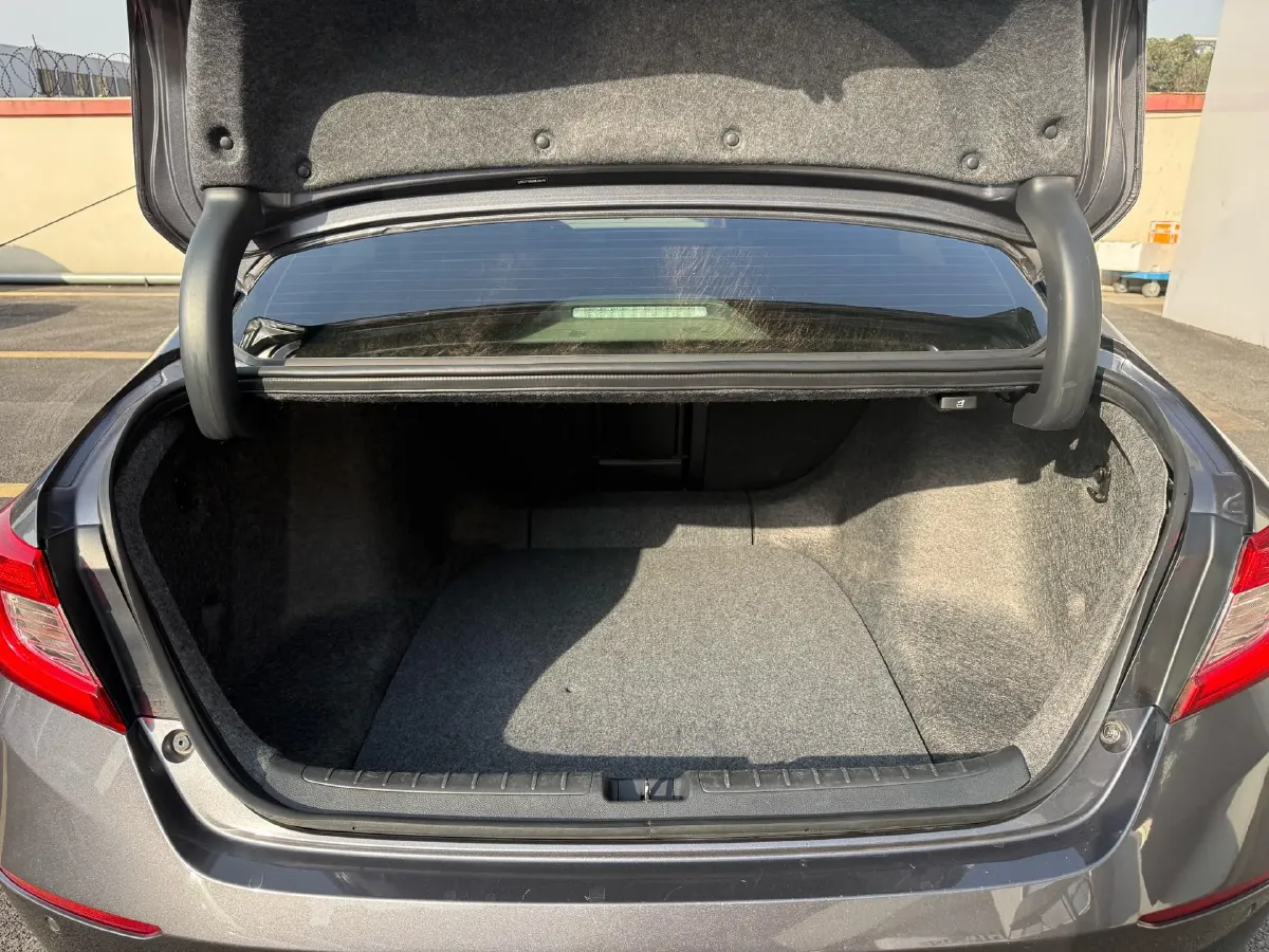 2021 Honda Accord 1.5T 194HP L4 CVT,autocango,china used car exporter,china ev exporter,chinese used car exporter,chinese used ev exporter