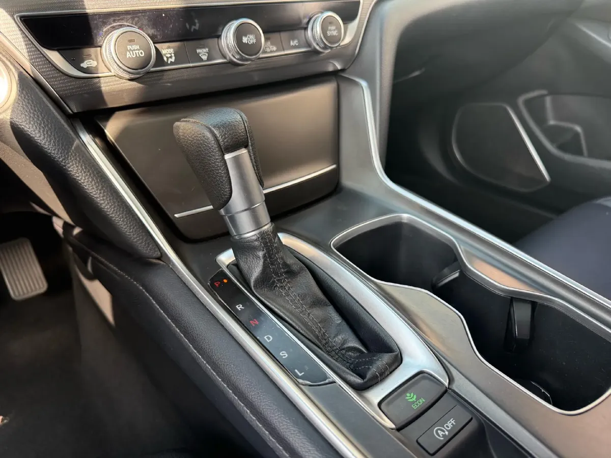 2021 Honda Accord 1.5T 194HP L4 CVT,autocango,china used car exporter,china ev exporter,chinese used car exporter,chinese used ev exporter