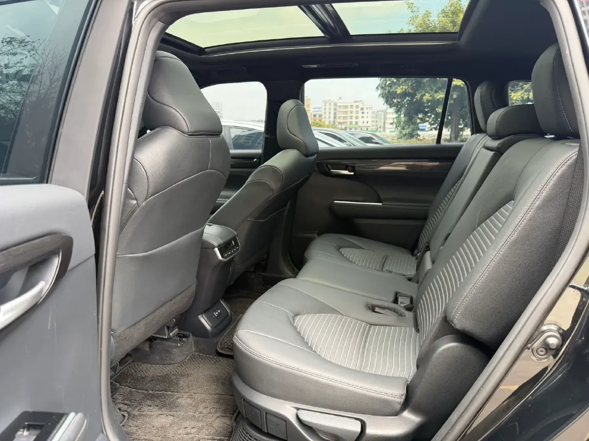 2022 Toyota Crown Kluger 2.5L 192HP L4 E-CVT Hybrid,autocango,china used car exporter,china ev exporter,chinese used car exporter,chinese used ev exporter