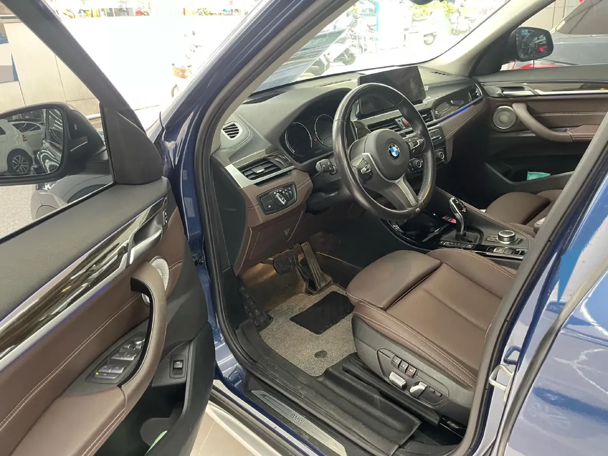 2021 BMW X1 2.0T 192HP L4 8AT,autocango,china used car exporter,china ev exporter,chinese used car exporter,chinese used ev exporter