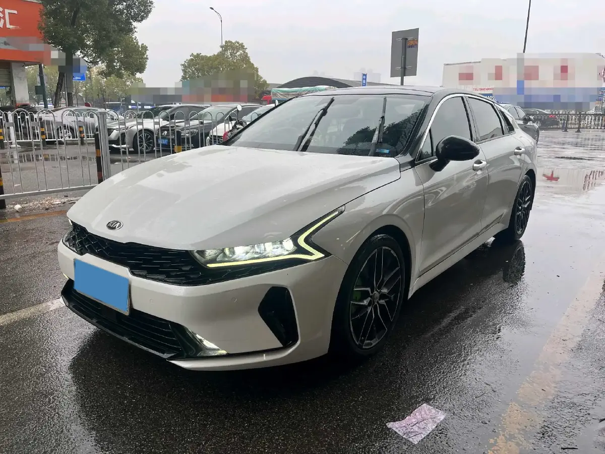 2020 Kia K5 2.0T 240HP L4 8AT
