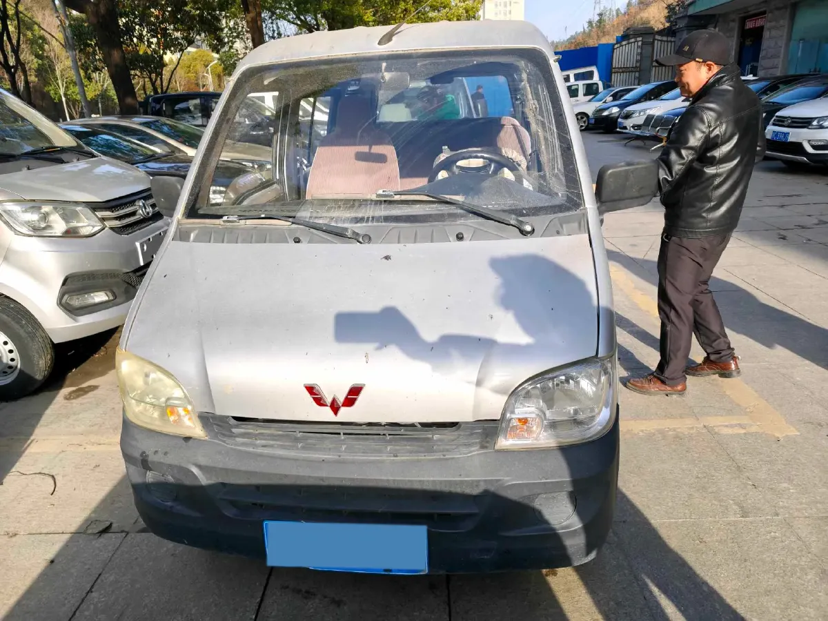 2020 WuLing ZhiGuang 1.2L 76HP L4 5MT,autocango,china used car exporter,china ev exporter,chinese used car exporter,chinese used ev exporter