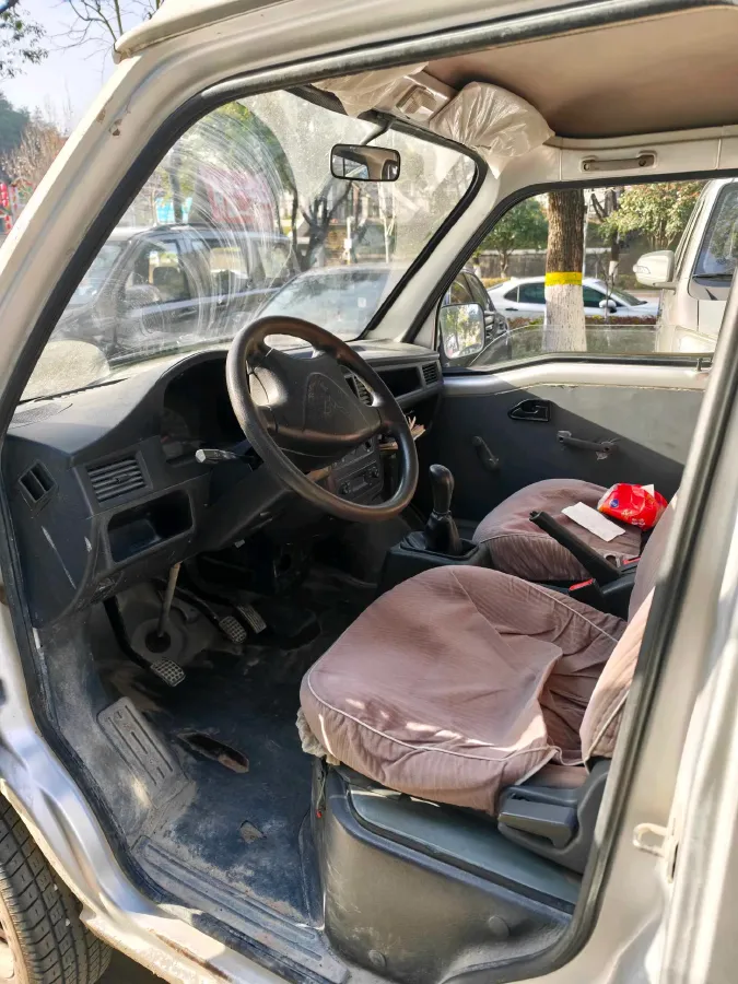 2020 WuLing ZhiGuang 1.2L 76HP L4 5MT,autocango,china used car exporter,china ev exporter,chinese used car exporter,chinese used ev exporter