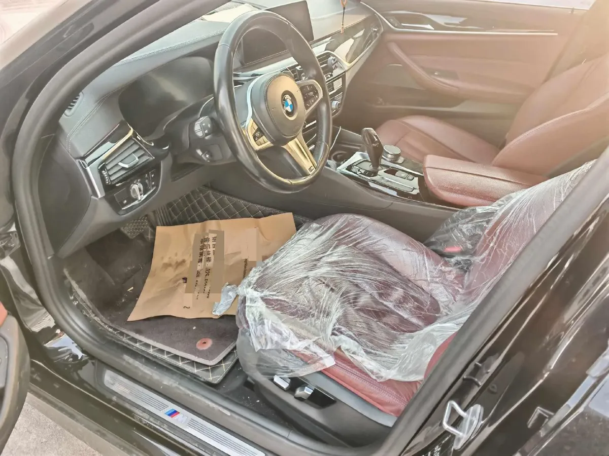 2020 BMW 5 Series 2.0T 252HP L4 8AT,autocango,china used car exporter,china ev exporter,chinese used car exporter,chinese used ev exporter