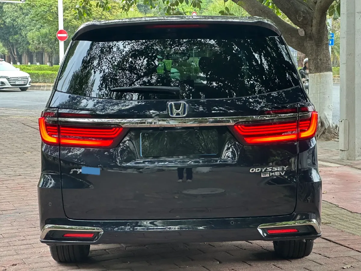 2022 Honda Odyssey 2.0L 146HP L4 E-CVT Hybrid,autocango,china used car exporter,china ev exporter,chinese used car exporter,chinese used ev exporter