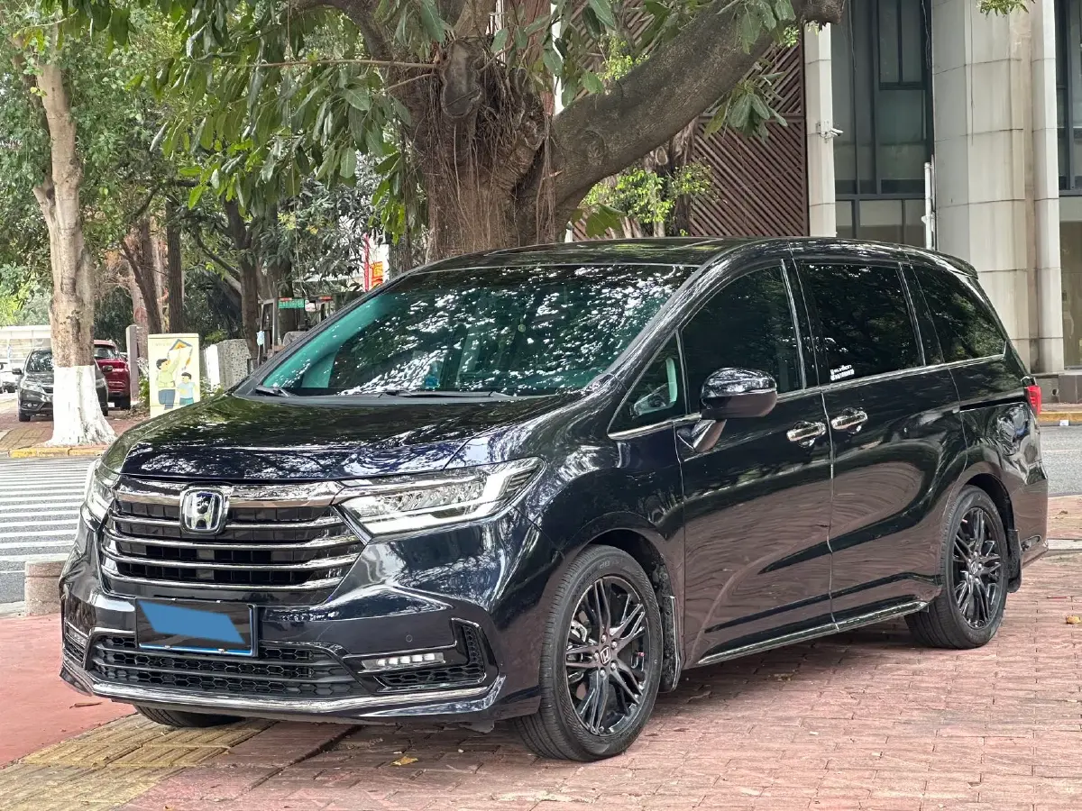 2022 Honda Odyssey 2.0L 146HP L4 E-CVT Hybrid