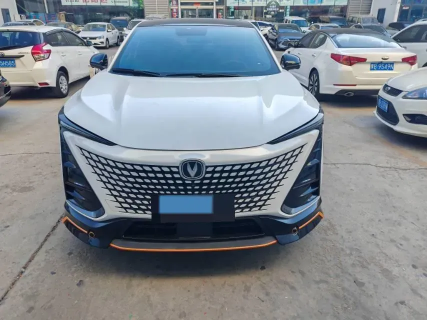 2022 ChangAn UNI-T 1.5T 188HP L4 7DCT,autocango,china used car exporter,china ev exporter,chinese used car exporter,chinese used ev exporter