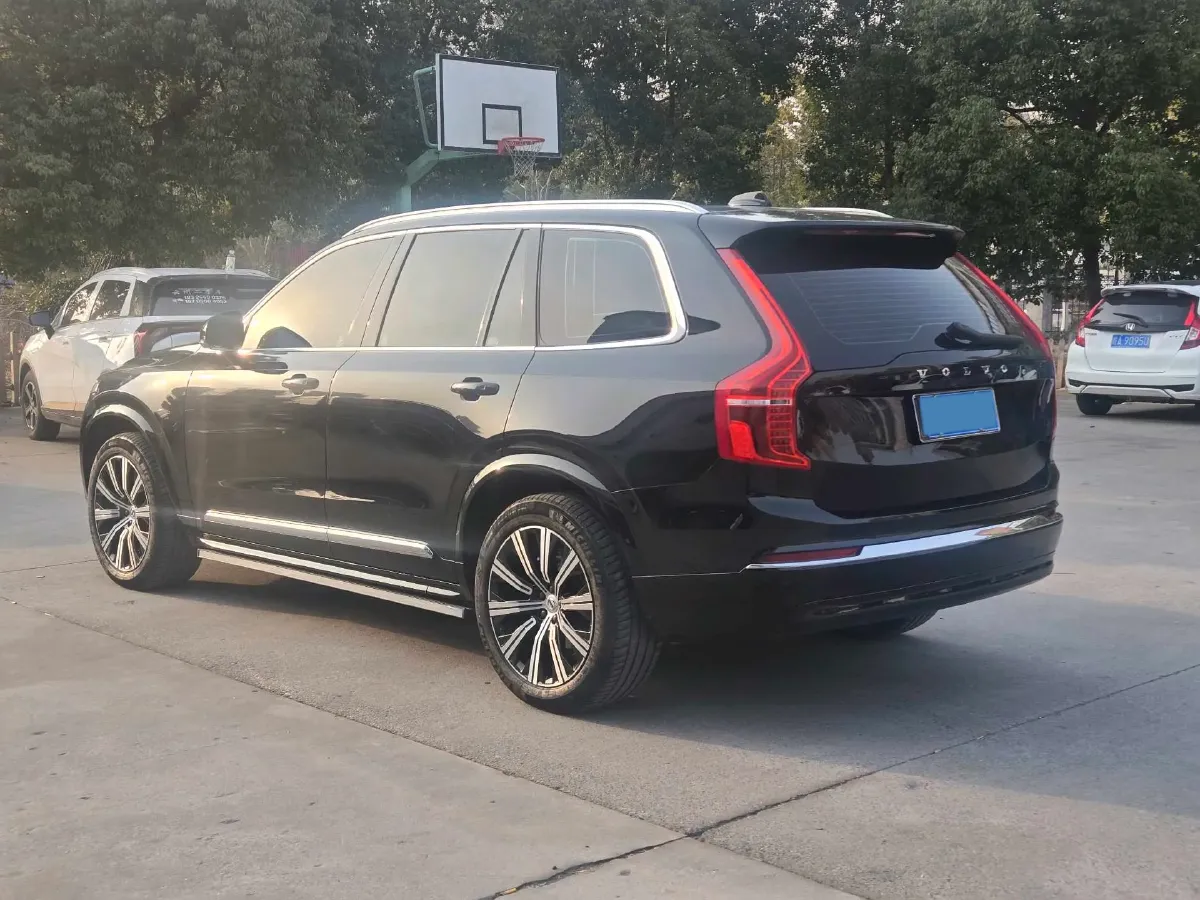2024 Volvo XC90 2.0T 250HP L4 8AT,autocango,china used car exporter,china ev exporter,chinese used car exporter,chinese used ev exporter