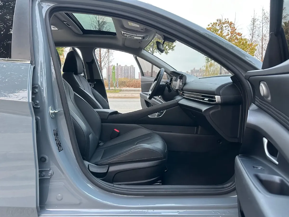 2022 Hyundai Elantra 1.5L 115HP L4 CVT,autocango,china used car exporter,china ev exporter,chinese used car exporter,chinese used ev exporter