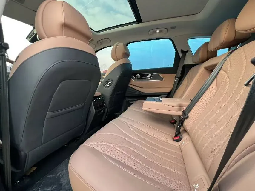 2024 Chery Tiggo8L 2.0T 254HP L4 8AT,autocango,china used car exporter,china ev exporter,chinese used car exporter,chinese used ev exporter