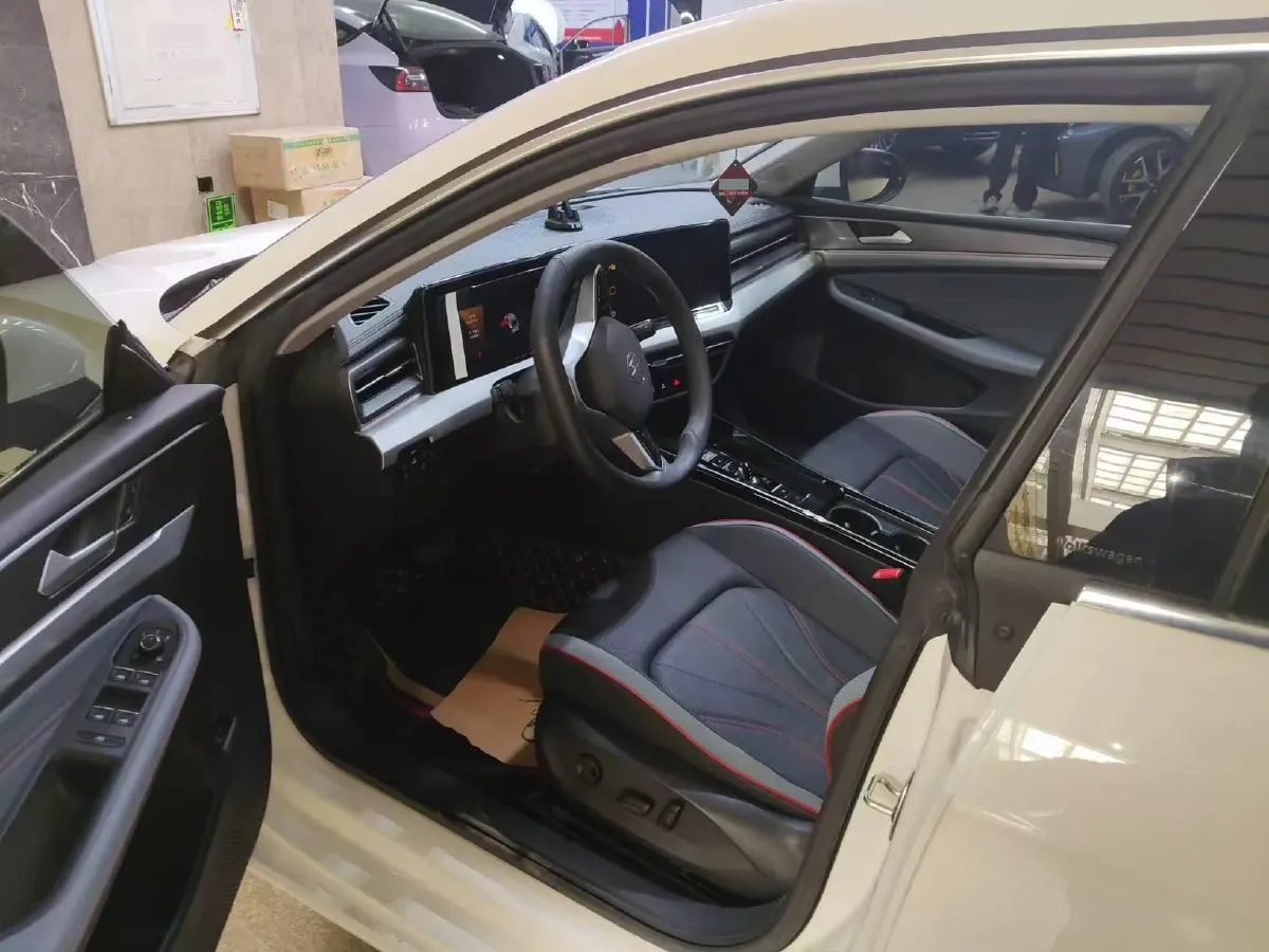 2023 Volkswagen Lamando 1.4T 150HP L4 7DCT,autocango,china used car exporter,china ev exporter,chinese used car exporter,chinese used ev exporter