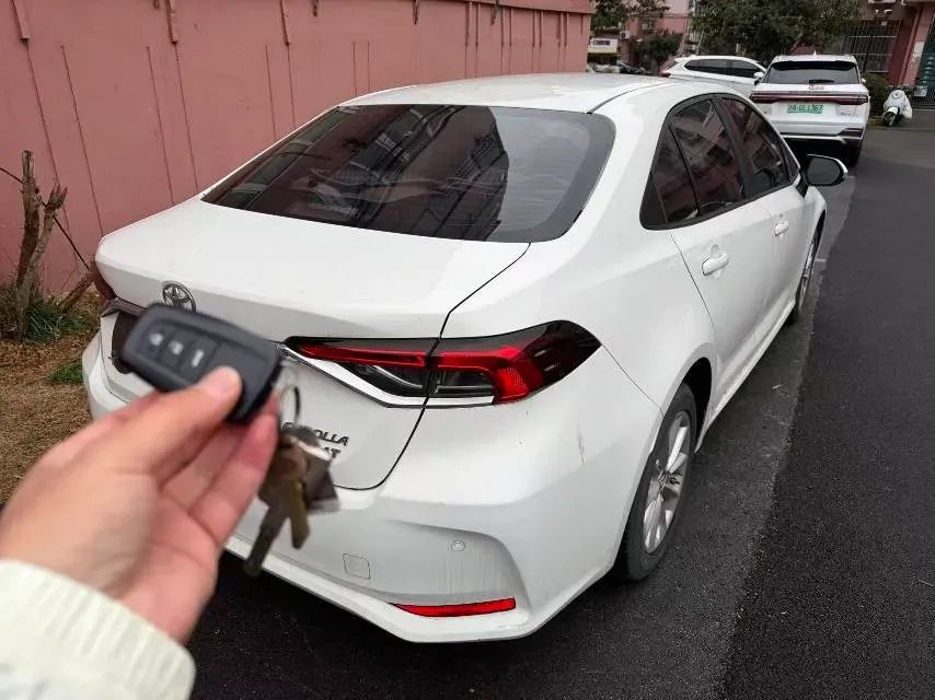 2021 Toyota Corolla 1.2T 116HP L4 CVT,autocango,china used car exporter,china ev exporter,chinese used car exporter,chinese used ev exporter
