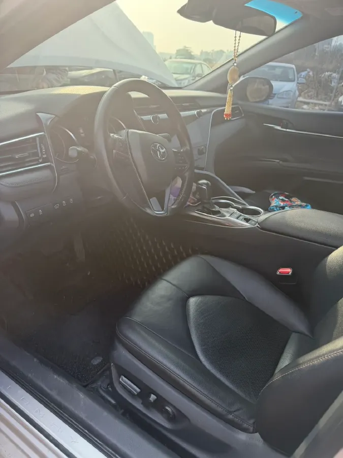 2019 Toyota Camry 2.5L 209HP L4 8AT,autocango,china used car exporter,china ev exporter,chinese used car exporter,chinese used ev exporter