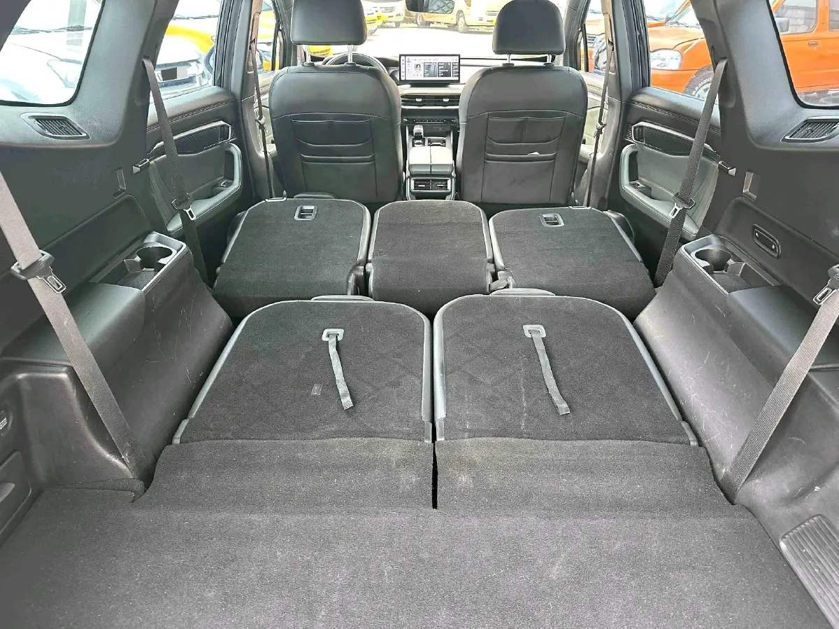 2023 Geely Okavango L 2.0T 218HP L4 7DCT,autocango,china used car exporter,china ev exporter,chinese used car exporter,chinese used ev exporter