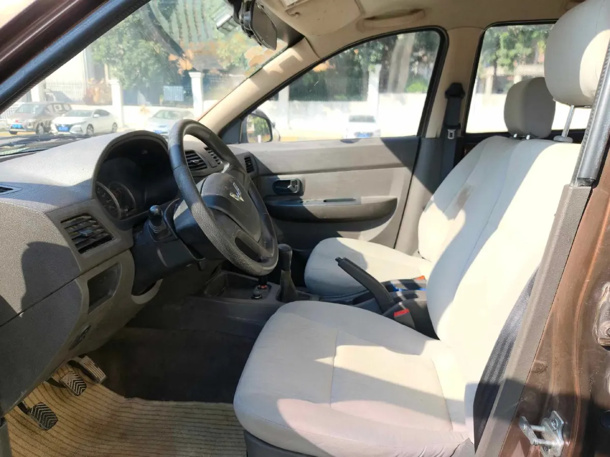 2015 WuLing HongGuang 1.5L 112HP L4 5MT,autocango,china used car exporter,china ev exporter,chinese used car exporter,chinese used ev exporter