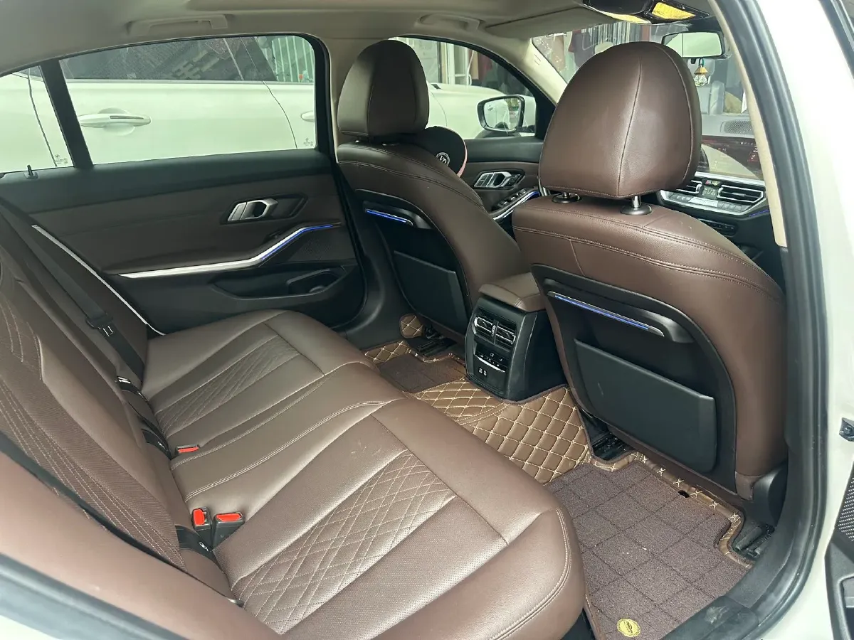 2022 BMW 3 Series 2.0T 184HP L4 8AT,autocango,china used car exporter,china ev exporter,chinese used car exporter,chinese used ev exporter