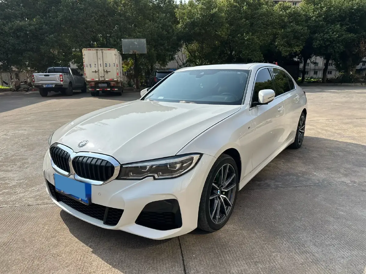 2022 BMW 3 Series 2.0T 184HP L4 8AT