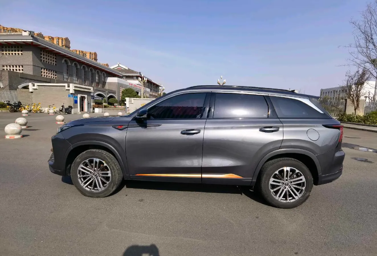 2021 ChangAn CS75 Plus 1.5T 178HP L4 6AT,autocango,china used car exporter,china ev exporter,chinese used car exporter,chinese used ev exporter