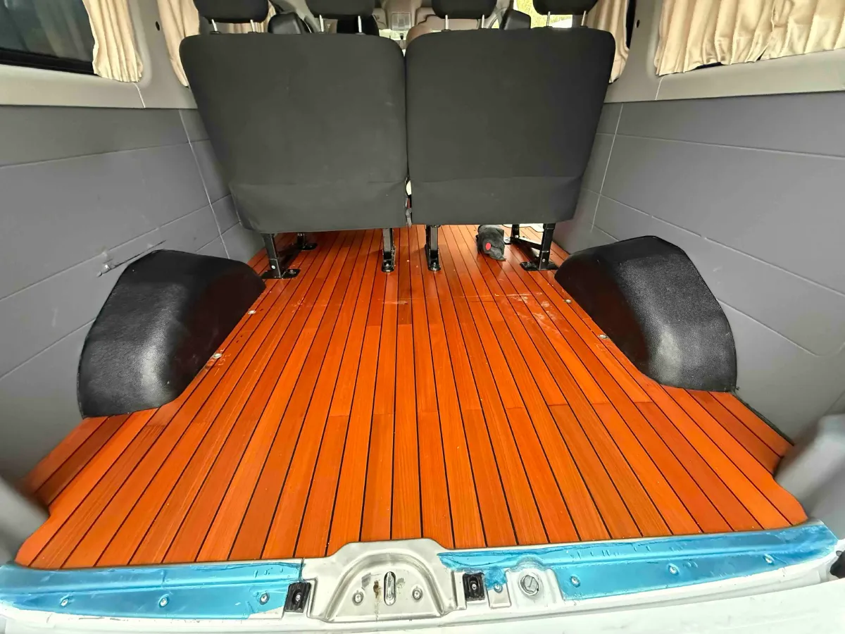 2025 MAXUS XinTu V80 2.0T 147HP L4 6MT,autocango,china used car exporter,china ev exporter,chinese used car exporter,chinese used ev exporter