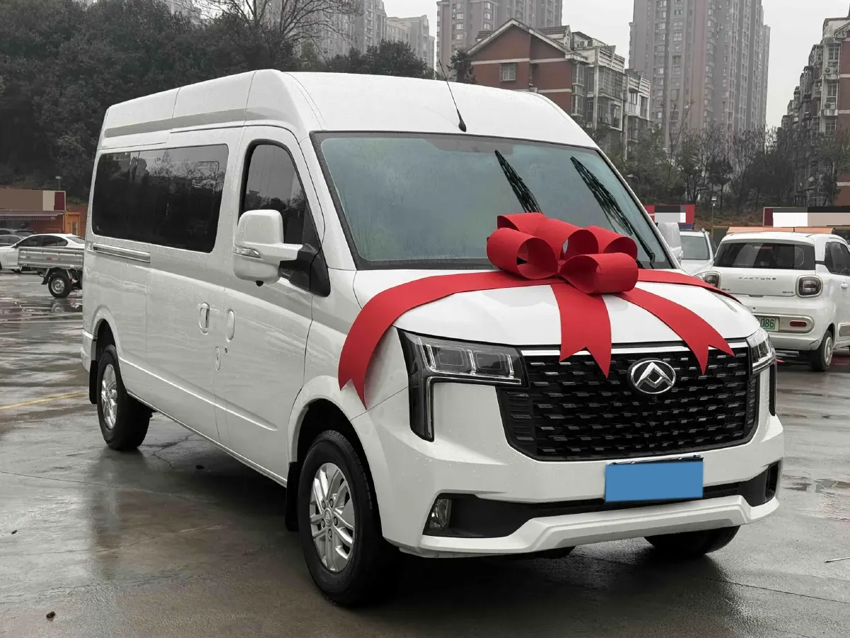 2025 MAXUS XinTu V80 2.0T 147HP L4 6MT,autocango,china used car exporter,china ev exporter,chinese used car exporter,chinese used ev exporter