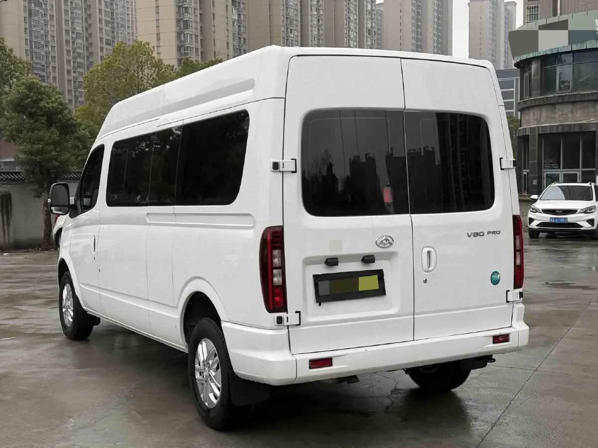 2025 MAXUS XinTu V80 2.0T 147HP L4 6MT,autocango,china used car exporter,china ev exporter,chinese used car exporter,chinese used ev exporter