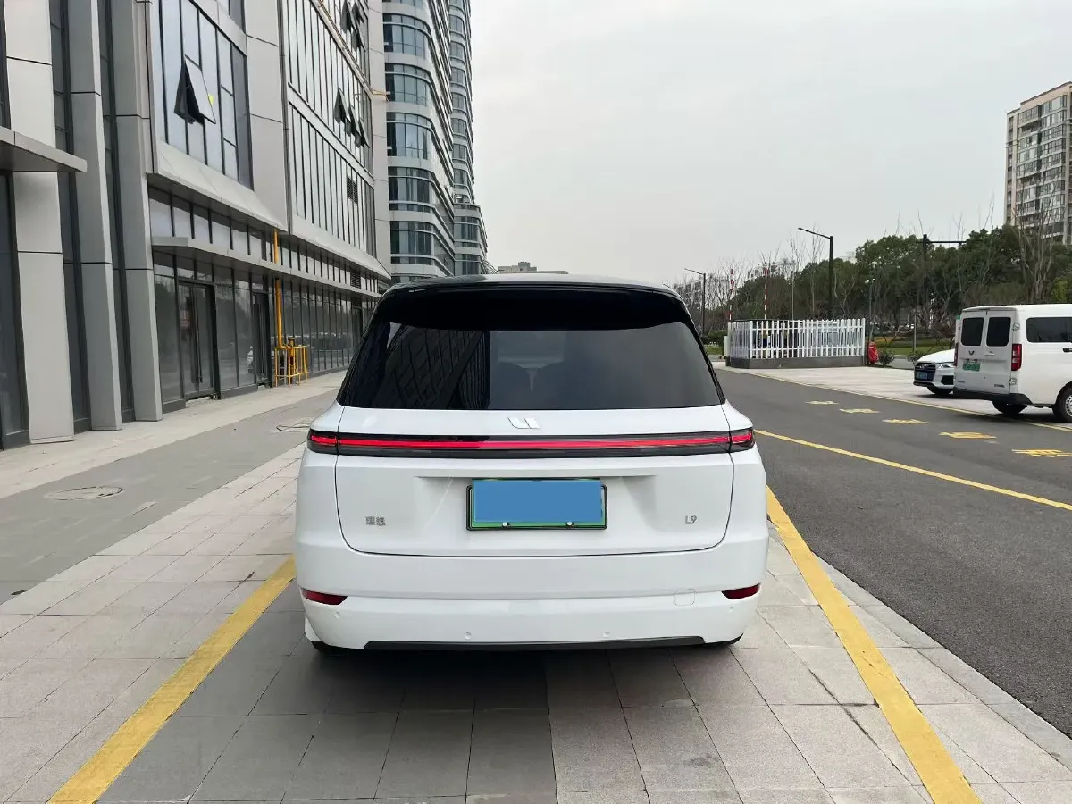 2022 Li L9 Range Extended 154HP REEV 42.6KWH,autocango,china used car exporter,china ev exporter,chinese used car exporter,chinese used ev exporter