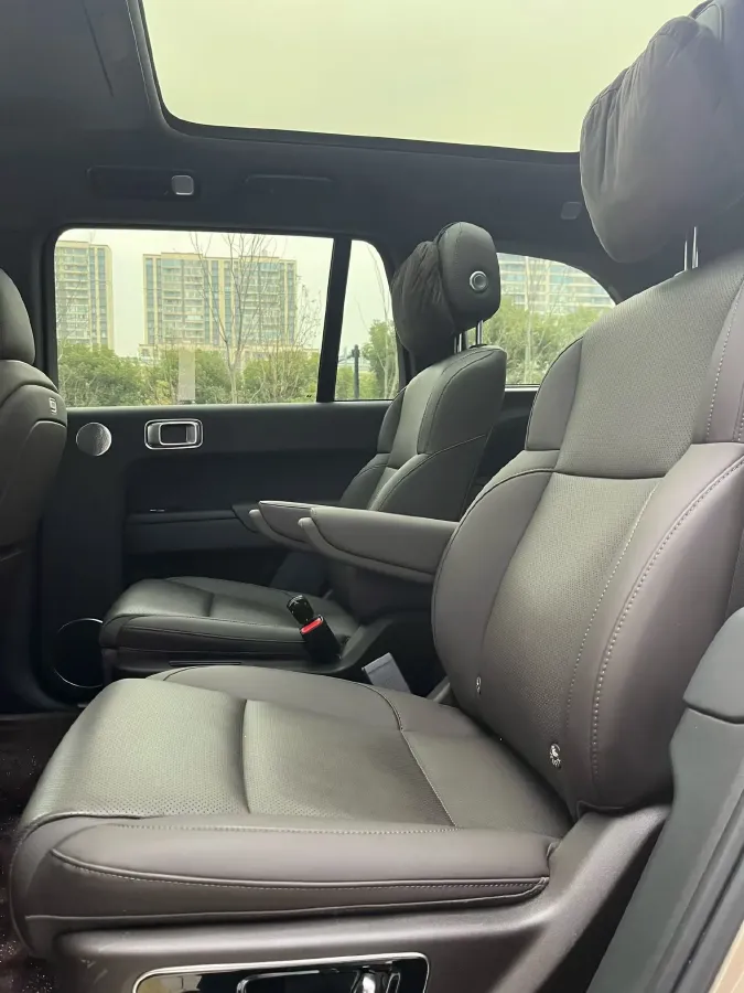 2022 Li L9 Range Extended 154HP REEV 42.6KWH,autocango,china used car exporter,china ev exporter,chinese used car exporter,chinese used ev exporter