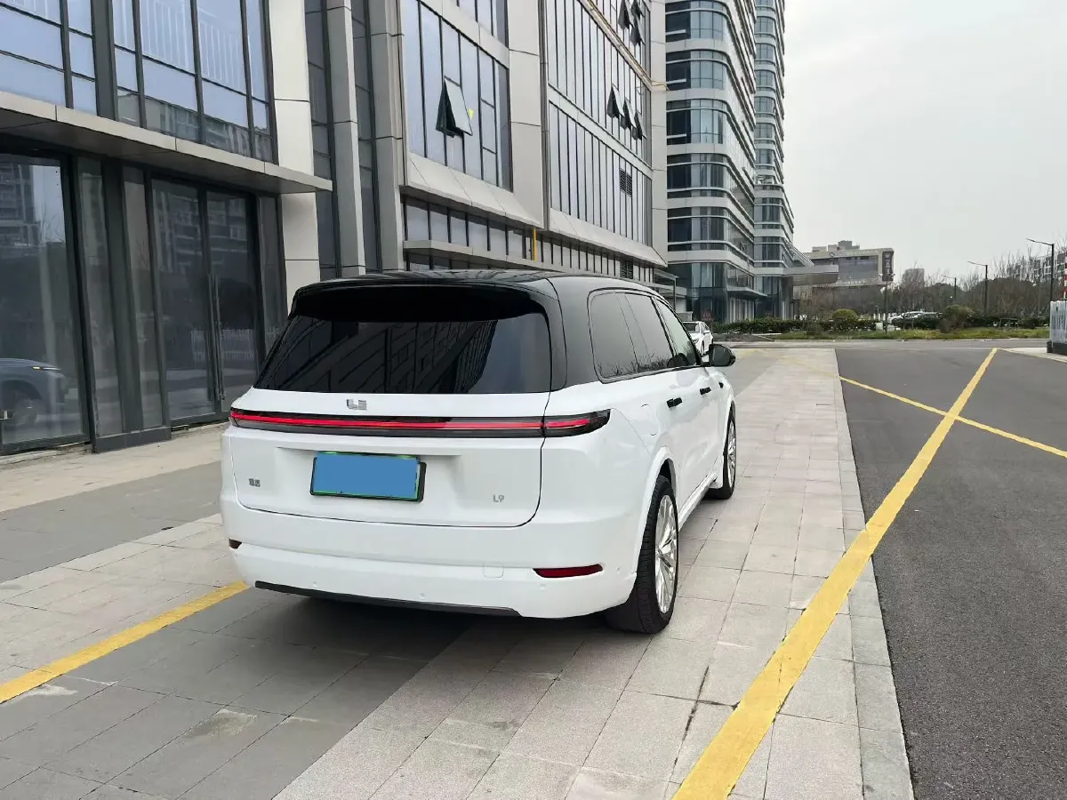 2022 Li L9 Range Extended 154HP REEV 42.6KWH,autocango,china used car exporter,china ev exporter,chinese used car exporter,chinese used ev exporter