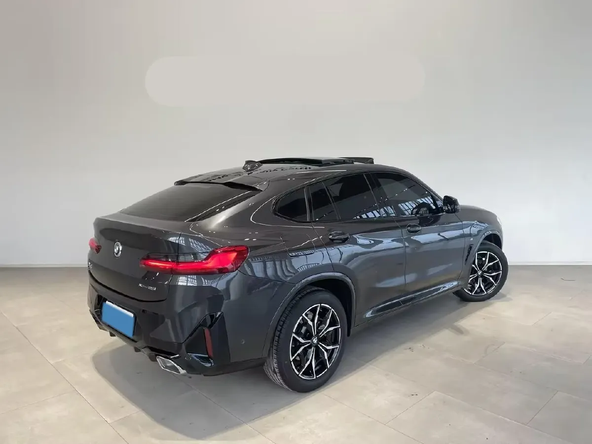 2022 BMW X4 2.0T 245HP L4 8AT,autocango,china used car exporter,china ev exporter,chinese used car exporter,chinese used ev exporter