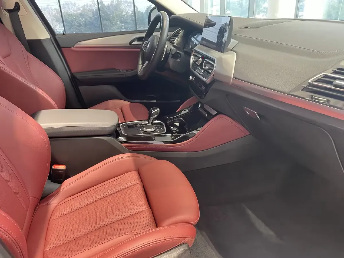 2022 BMW X4 2.0T 245HP L4 8AT,autocango,china used car exporter,china ev exporter,chinese used car exporter,chinese used ev exporter